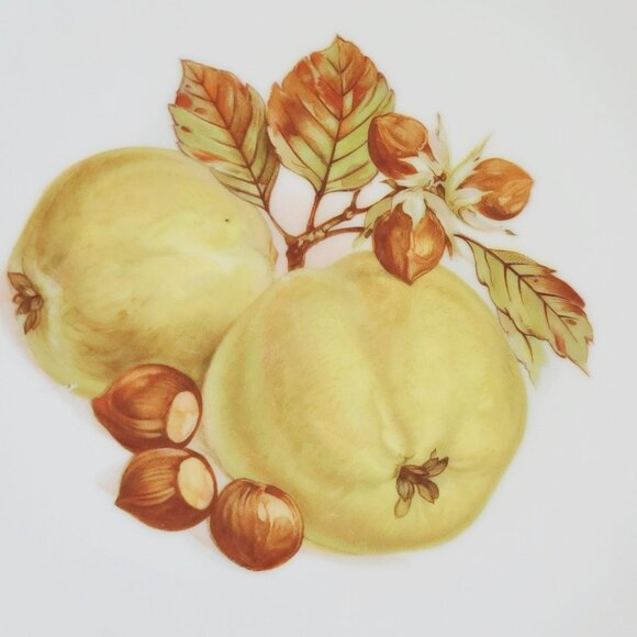 Vintage PM Jaeger & Co. Harvest Dinner Plate Yellow Apple & Nuts Heavy Gold Trim - Picture 2 of 10